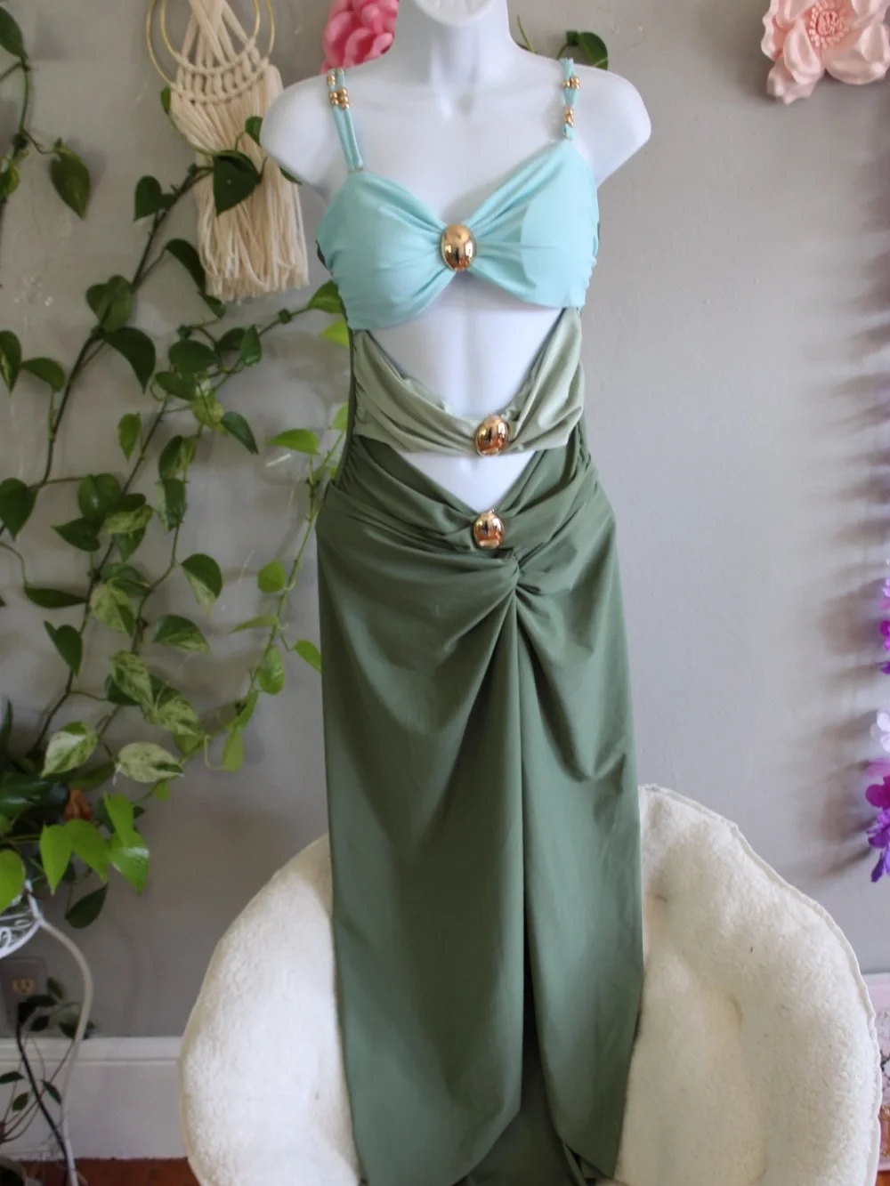 Colorblock Cutout One-Piece Swimsuit & Sarong Cover-Up Set Size M
